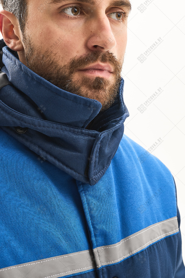 Куртка утепленная с капюшоном